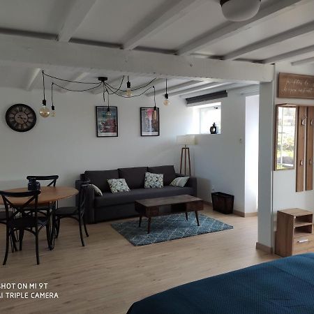 Le Studio 22 Brehand Luaran gambar